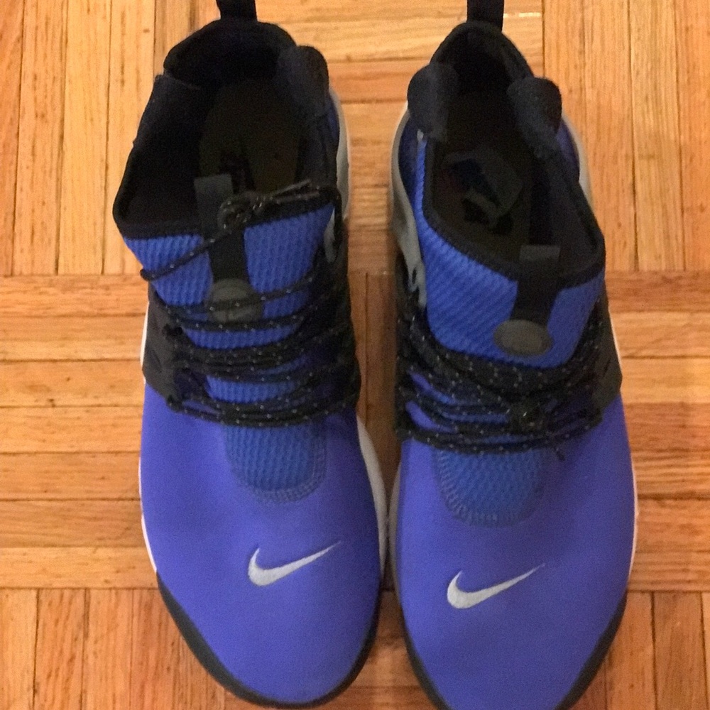 Size 11 Nike Speed Trainer Shoes